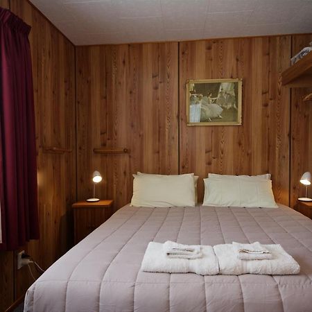 Owaka Lodge Motel Εξωτερικό φωτογραφία
